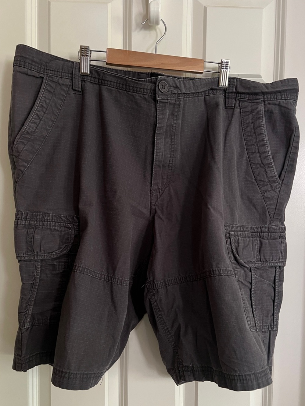 Ecko Unlimited Charcoal Black Cargo Shorts with Multiple Pockets
